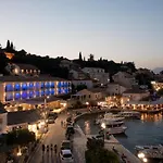 Melina Bay Boutique Hotel