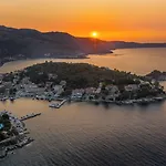 Melina Bay Boutique كاسيوبي